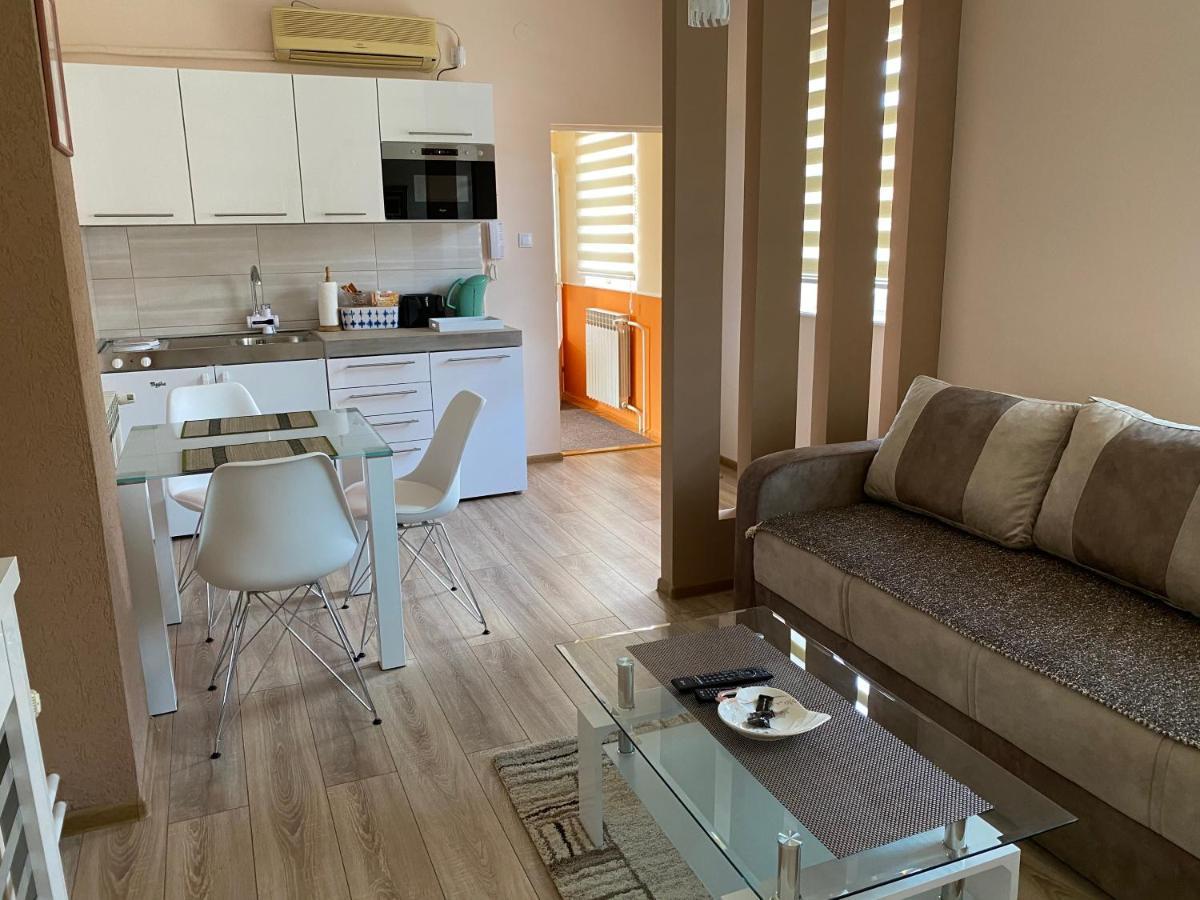 Apartmani Rajin Вршац Экстерьер фото